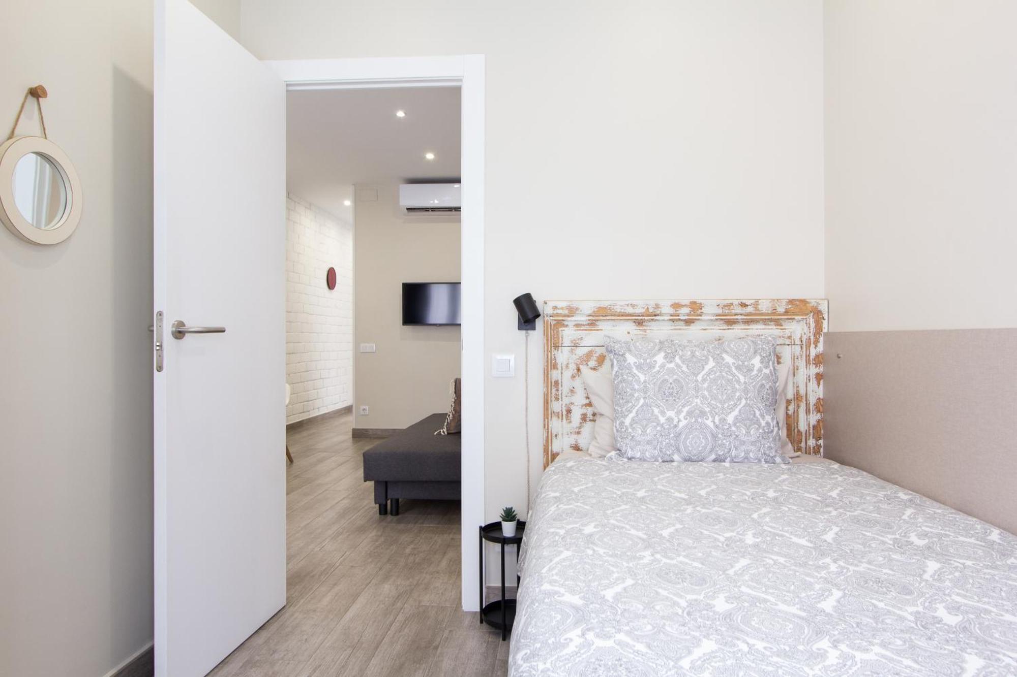 Novus Homes Barcelona Santa Eulalia L’Hospitalet de Llobregat Exterior foto