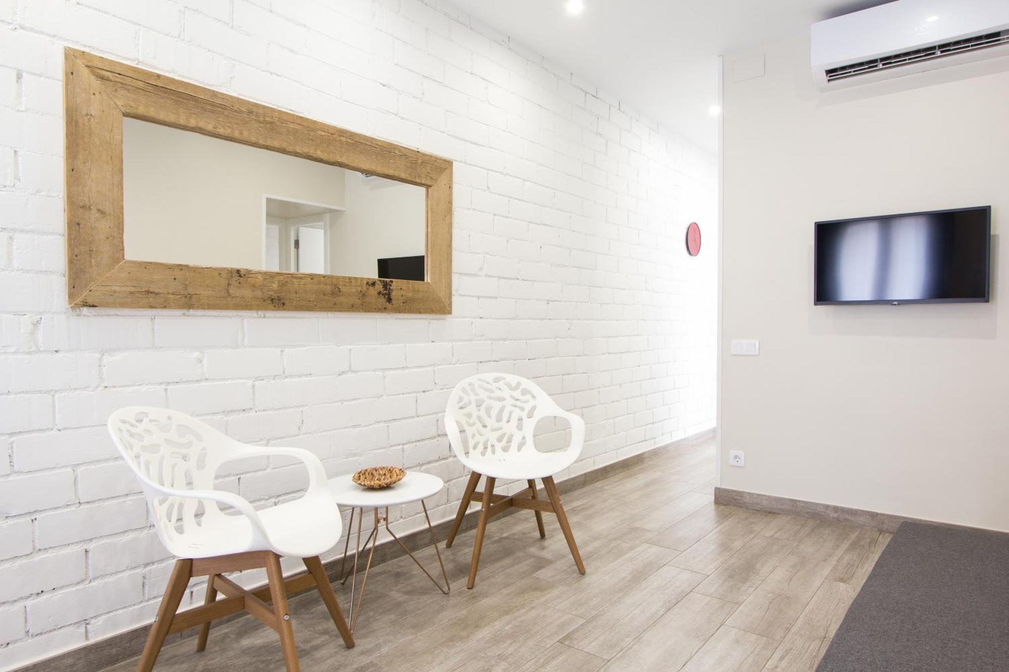 Novus Homes Barcelona Santa Eulalia L’Hospitalet de Llobregat Exterior foto