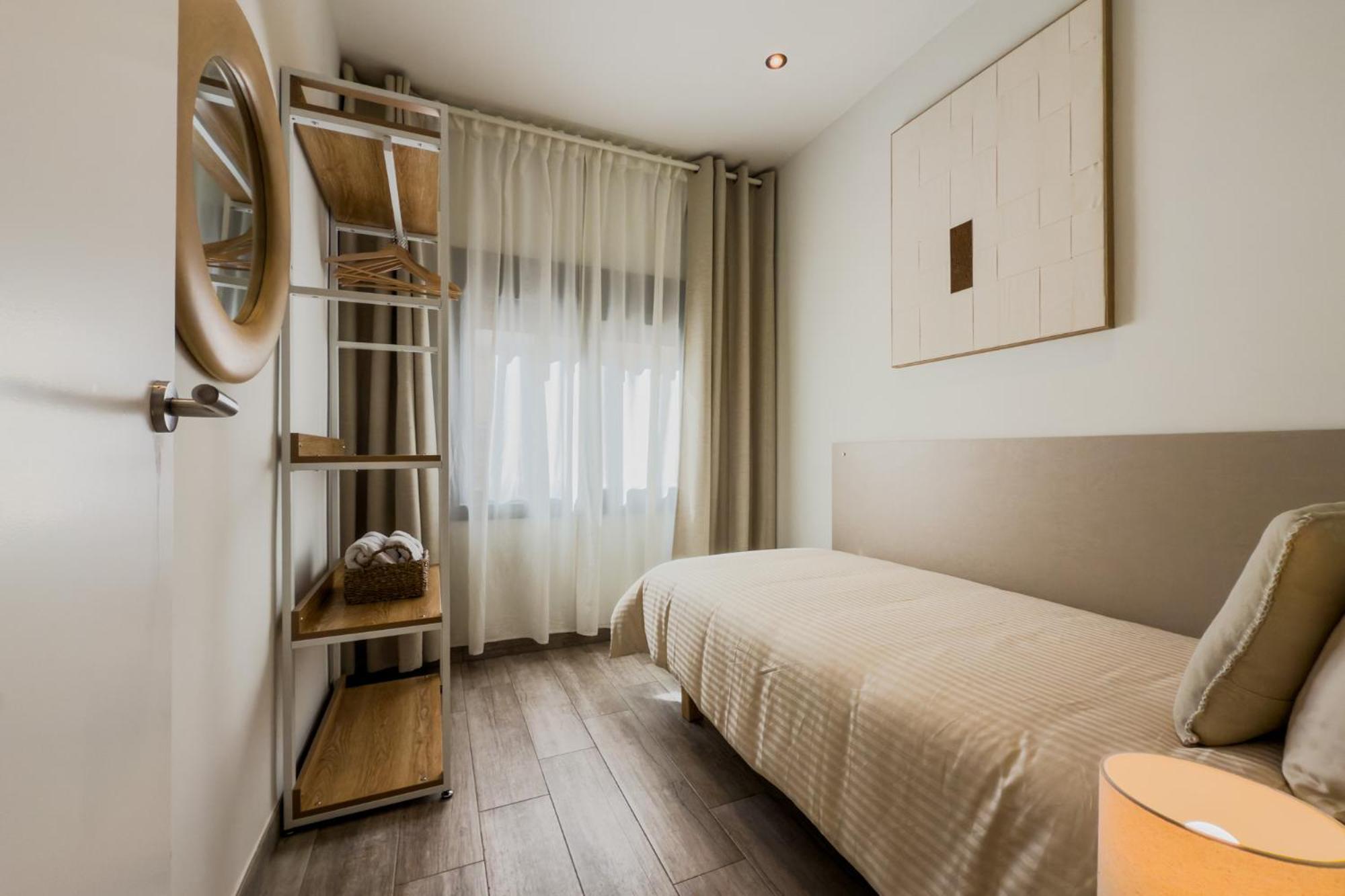 Novus Homes Barcelona Santa Eulalia L’Hospitalet de Llobregat Exterior foto